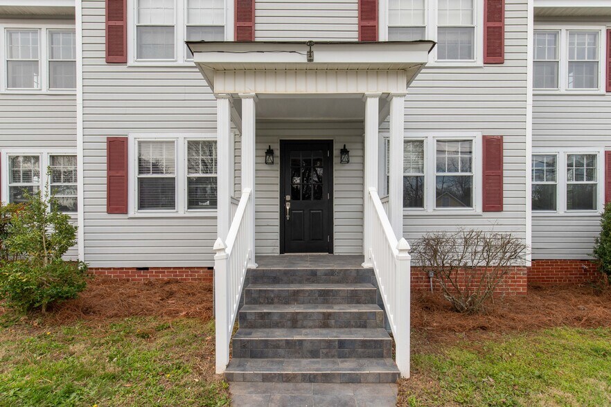 More Photos Of 302 N White St, Lancaster Office For Sale