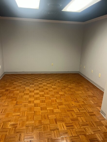 More Photos Of 2311 Biscayne Dr, Little Rock Office For Lease