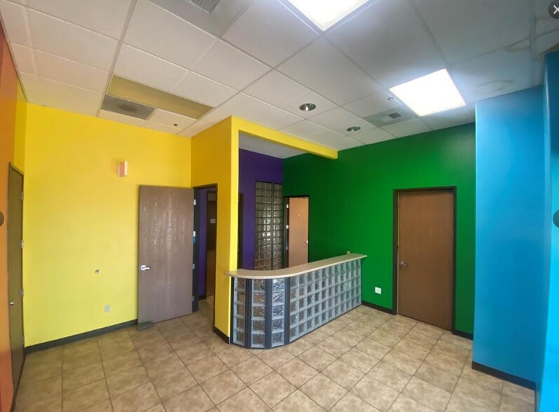 More Photos Of 17189 Yuma St, Victorville Warehouse For Lease