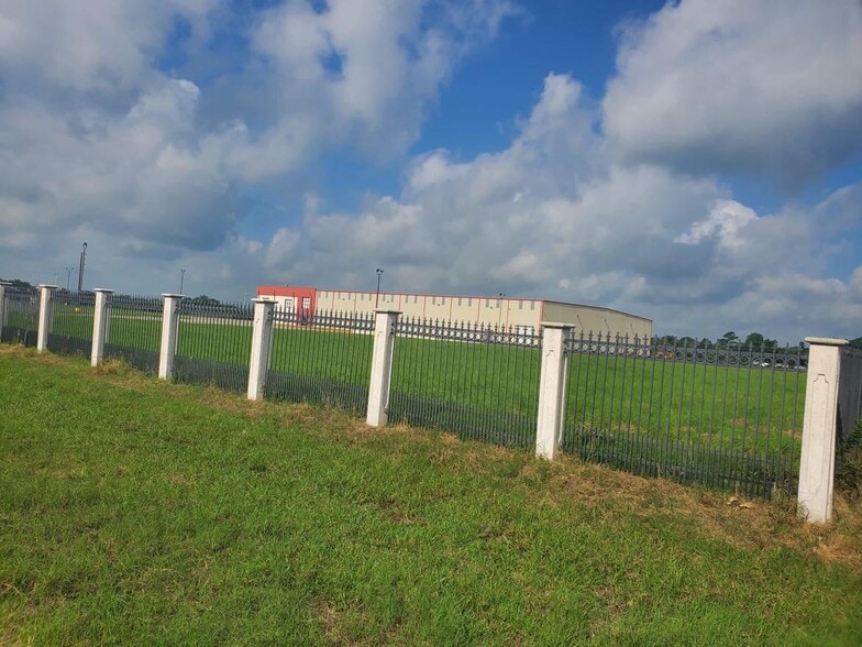 More Photos Of 25777 Nelson Rd, Hempstead Warehouse For Sale