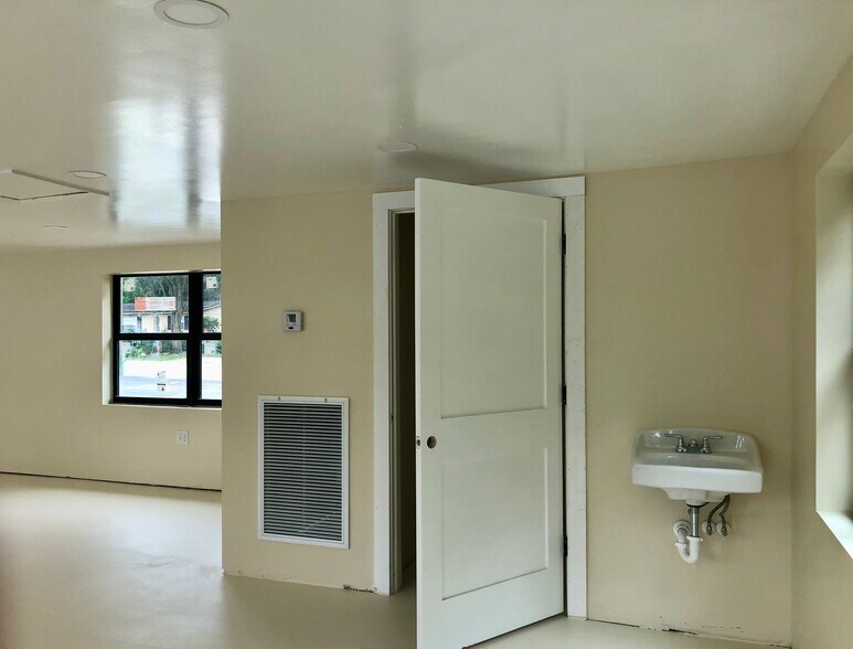 More Photos Of 37257 Medical Dr, Dade City Medical For Lease