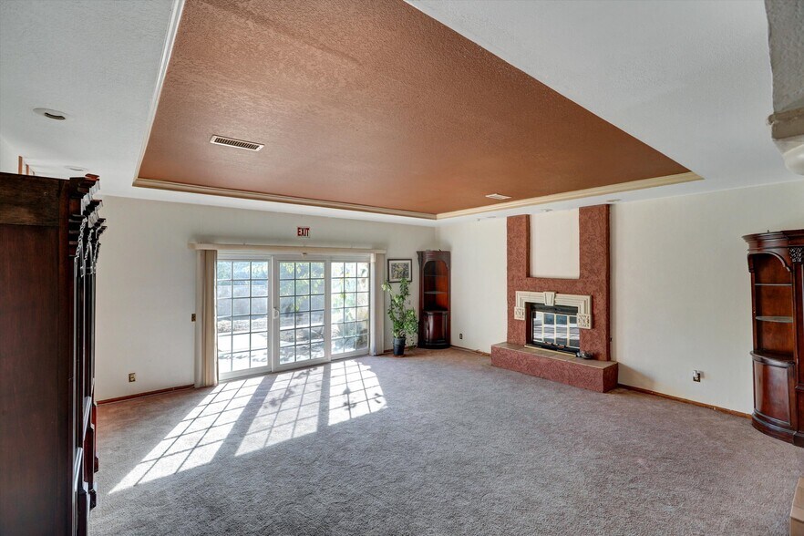 More Photos Of 784 Pomello Dr, Claremont Assisted Living For Lease