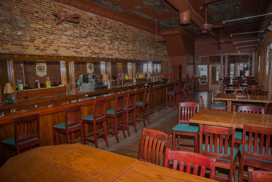 More Photos Of 49 N Saginaw St, Pontiac Bar For Sale