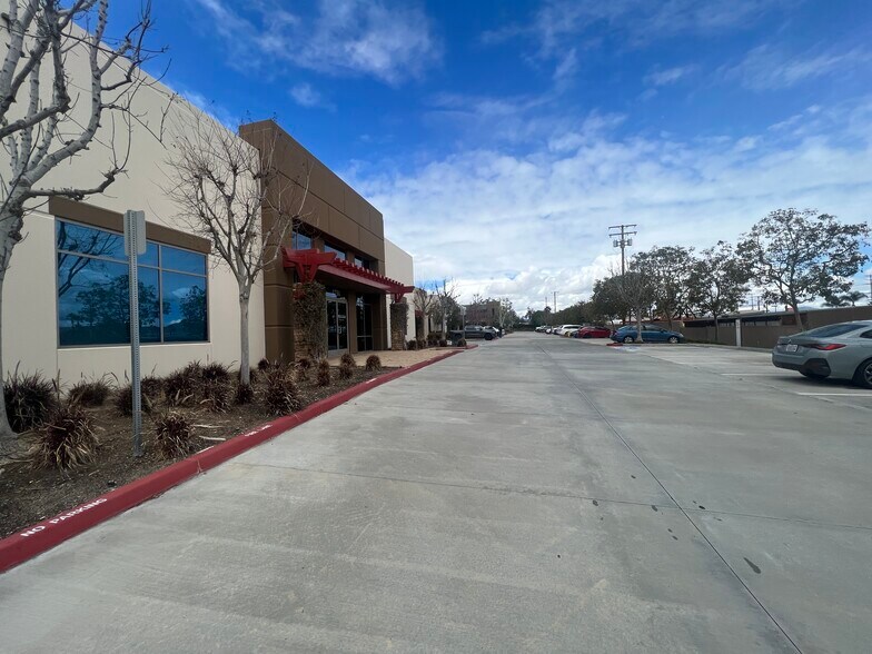More Photos Of 1731 Third St, Norco Medical For Lease