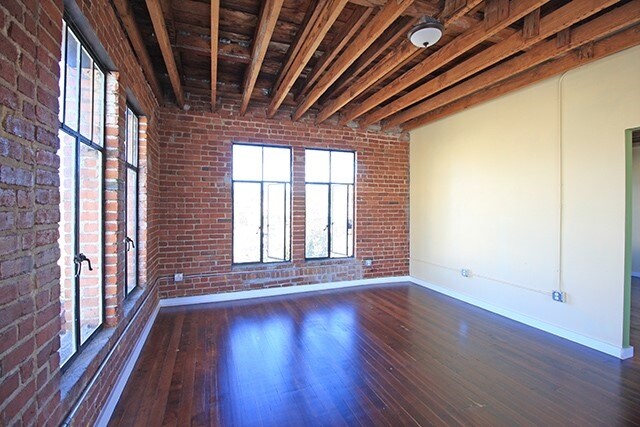 More Photos Of 2521 San Pablo Ave, Oakland Apartments For Sale
