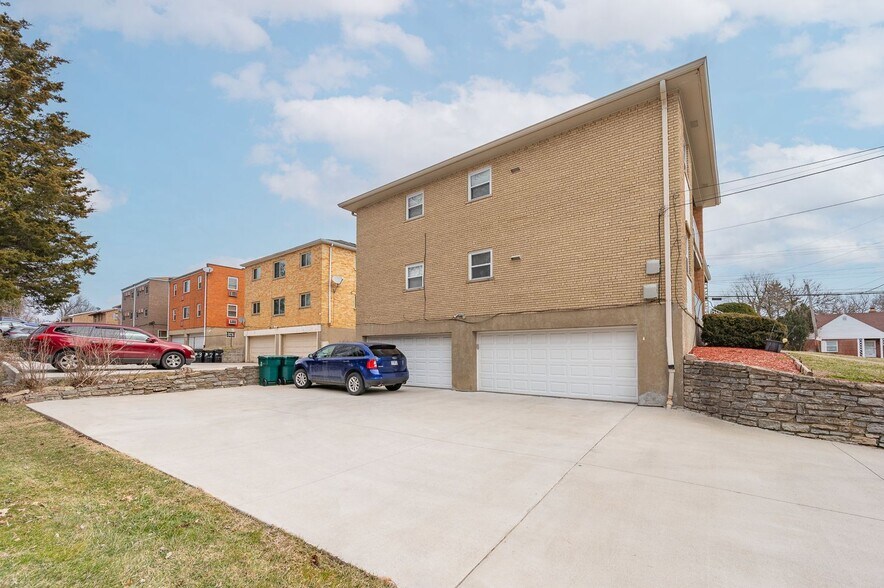 More Photos Of 2310 Van Leunen Dr, Cincinnati Multifamily For Sale