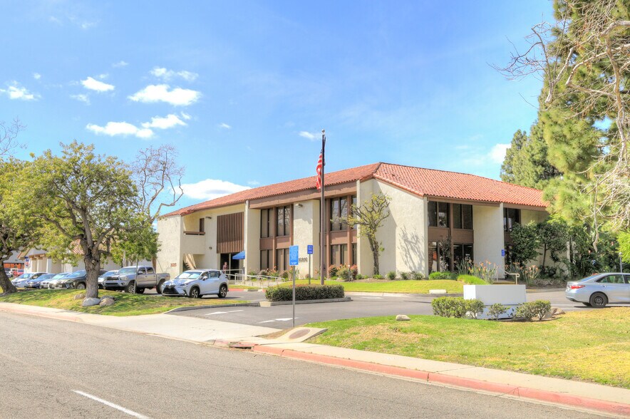 More Photos Of 16810-16816 Bernardo Center Dr, San Diego Medical For Sale