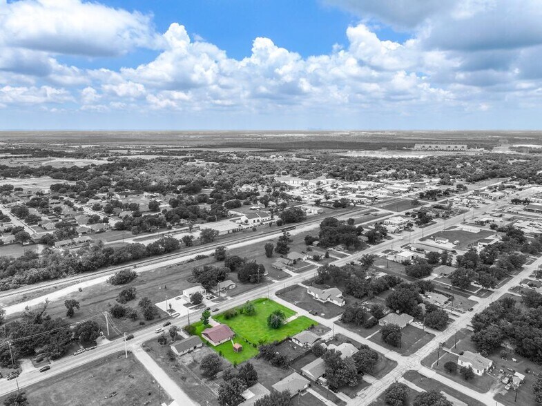 More Photos Of 604 E Broad St, Forney Office Residential For Sale