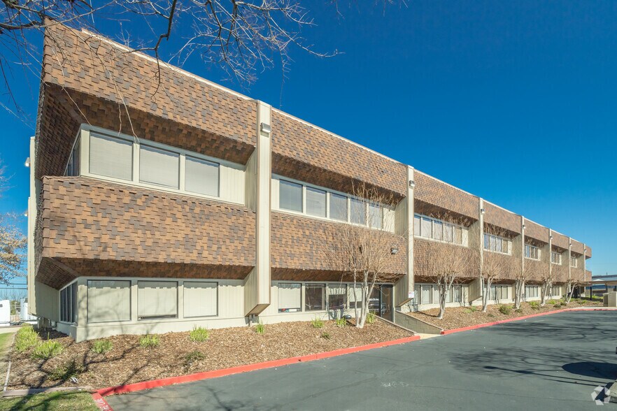 More Photos Of 4600 47th Ave, Sacramento Office For Lease