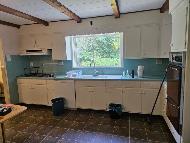 More Photos Of 170 Scotch Rd, Ewing Office For Sale