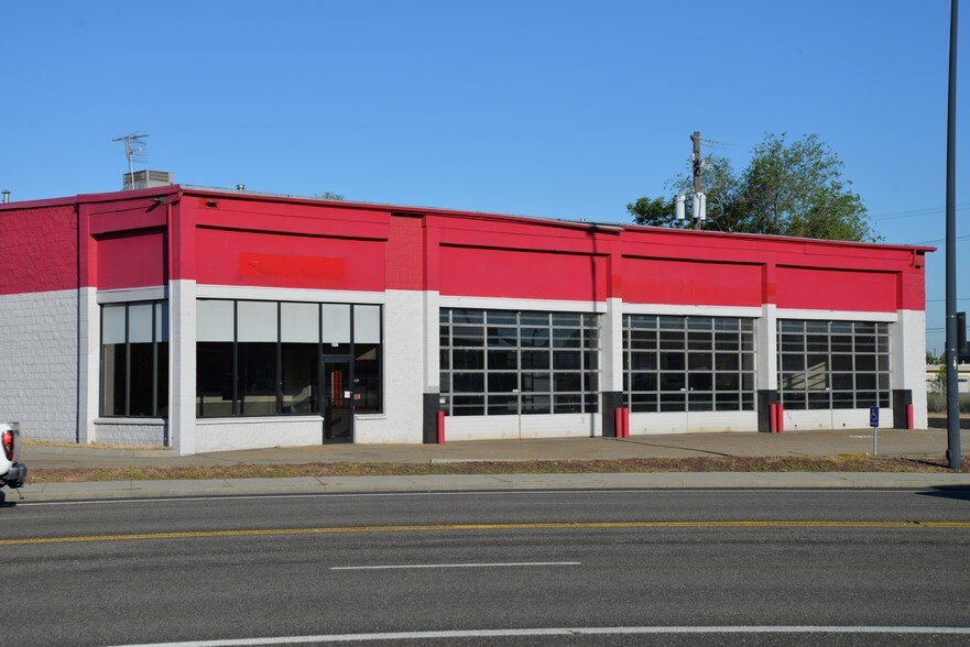 More Photos Of 277 S 27th St, Boise Auto Repair For Lease