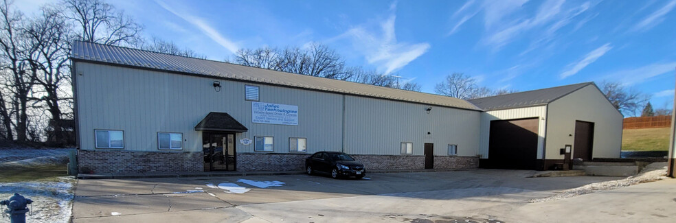 Primary Photo Of 1724 Russ Way, Crest Hill Manufacturing For Lease