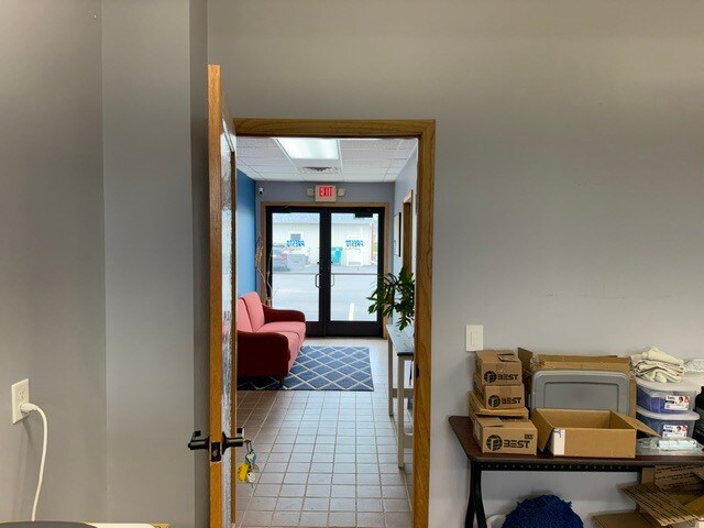 More Photos Of 134 26th St NW, Owatonna Office For Lease