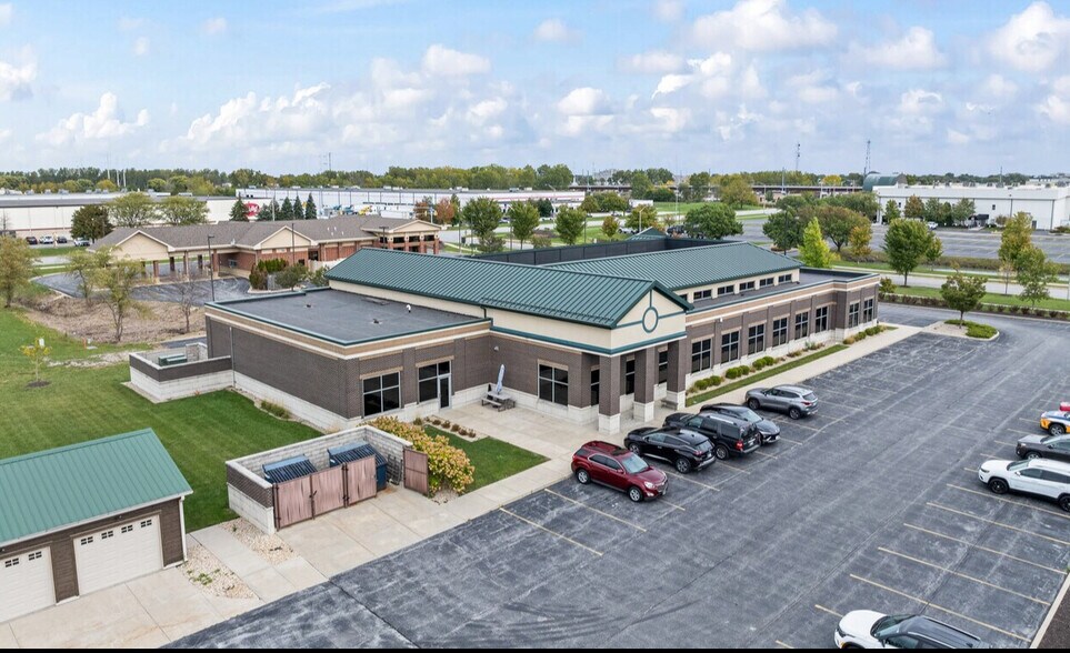 More Photos Of 9404 Margo Ln, Munster Office For Sale