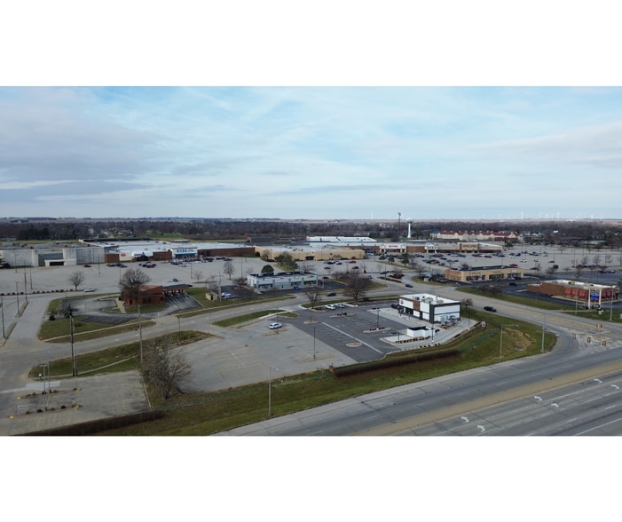 More Photos Of 1340 Hickory Point Dr, Forsyth Land For Lease