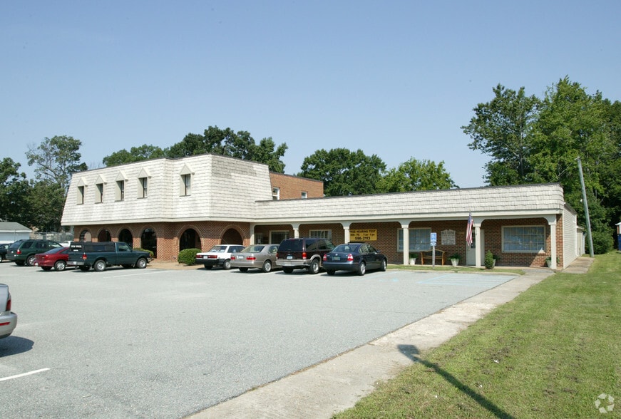 More Photos Of 727 J Clyde Morris Blvd, Newport News Office For Sale