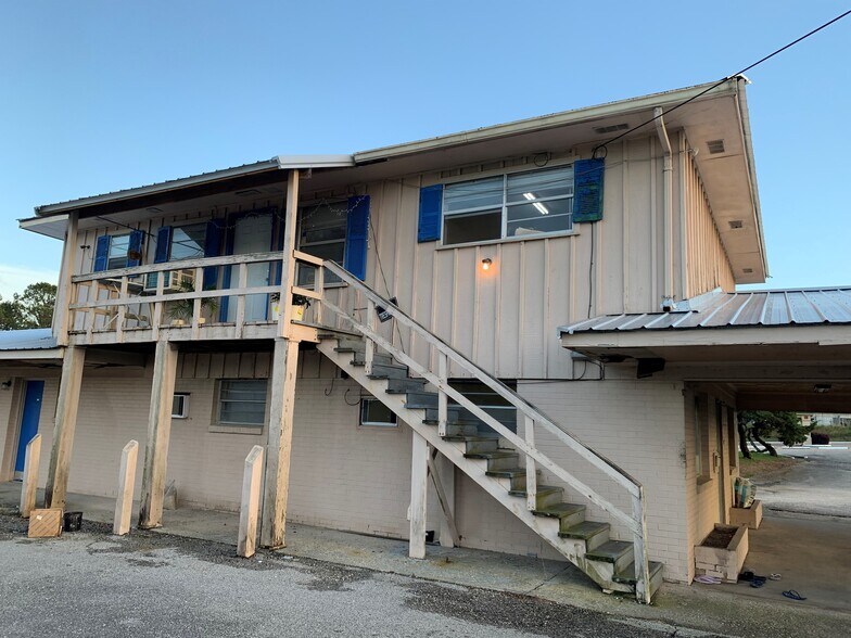 More Photos Of 3682 N College Ave, Jackson Hotel For Sale