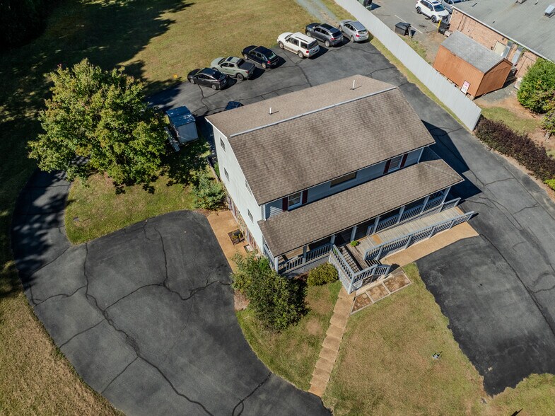 More Photos Of 2704 Lake Monticello Rd, Palmyra Office For Sale