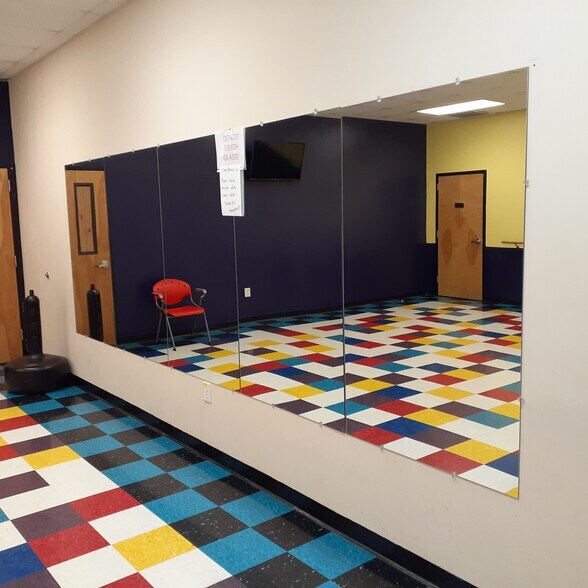 More Photos Of 1550 Senoia Rd N, Tyrone Warehouse For Lease
