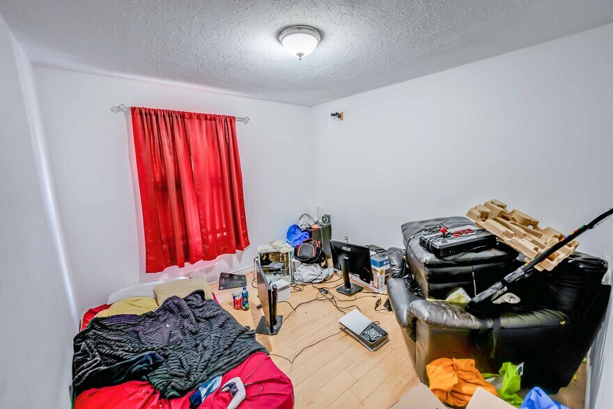 More Photos Of 5371 Huron St, Niagara Falls Apartments For Sale