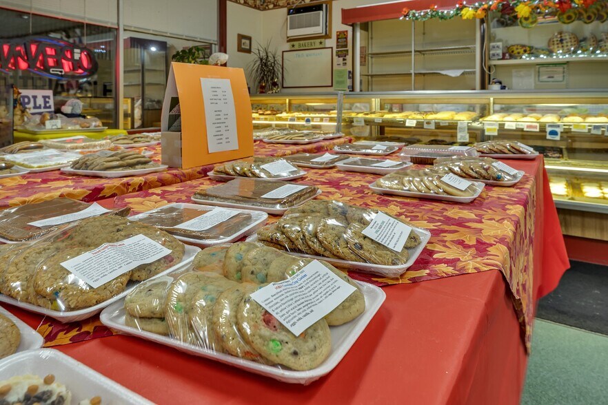 More Photos Of 531 Railroad Ave, Albany General Retail For Sale