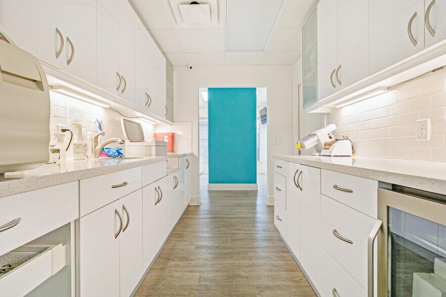 More Photos Of 410 Park Grove Dr, Katy Healthcare For Lease
