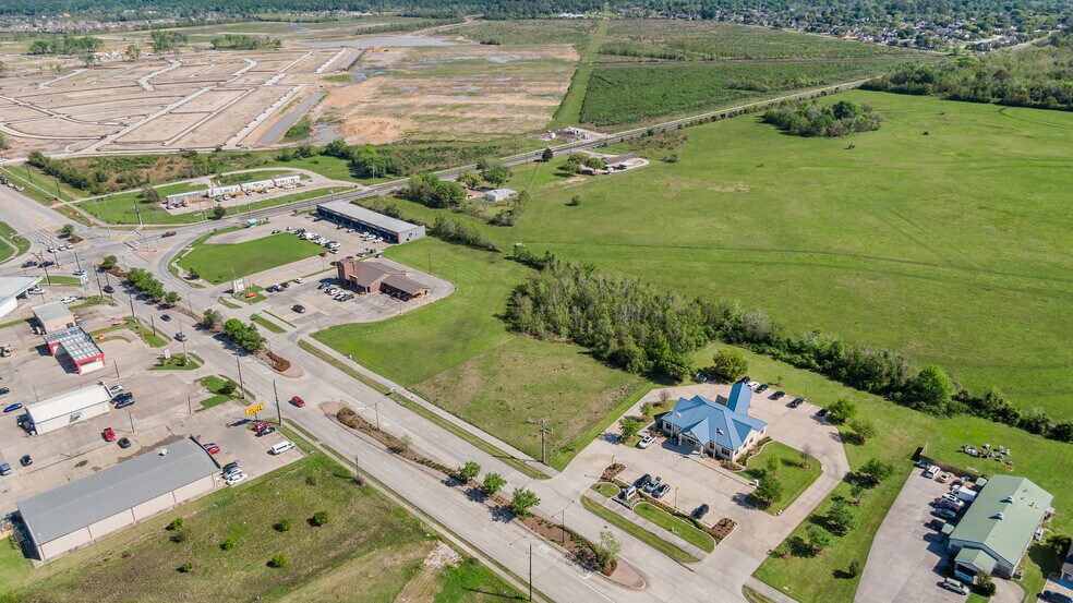 More Photos Of Eagle Dr, Mont Belvieu Land For Sale