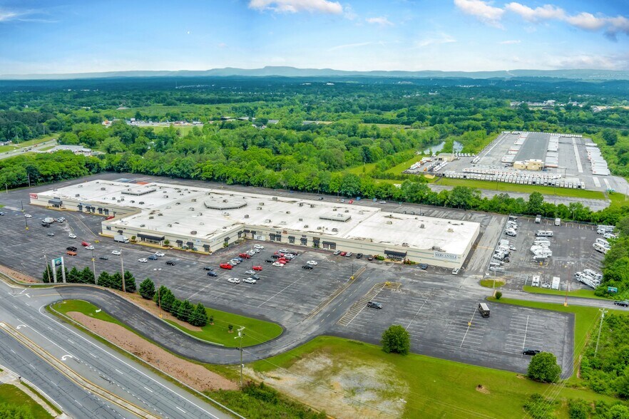 More Photos Of 4083 Cloud Springs Rd, Ringgold Storefront For Sale