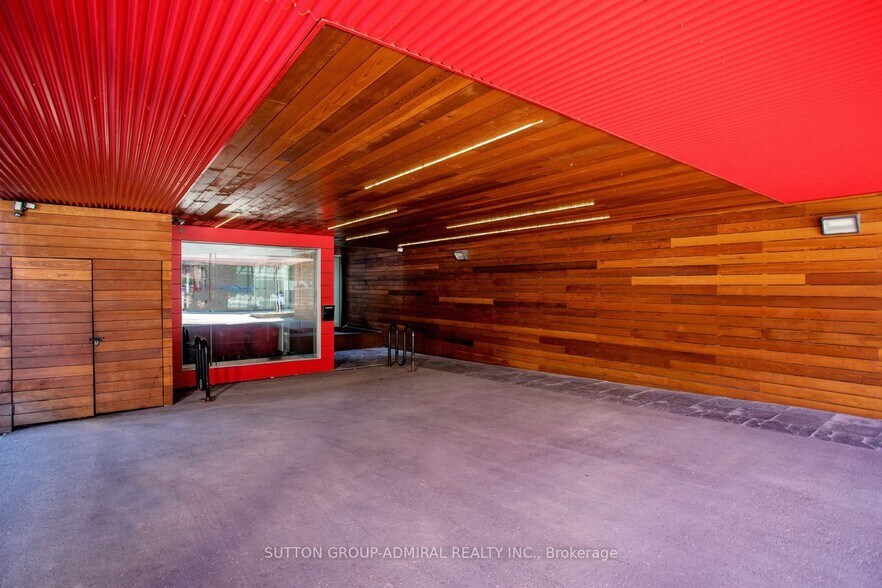 More Photos Of 10 Britain St, Toronto Storefront Retail Office For Lease