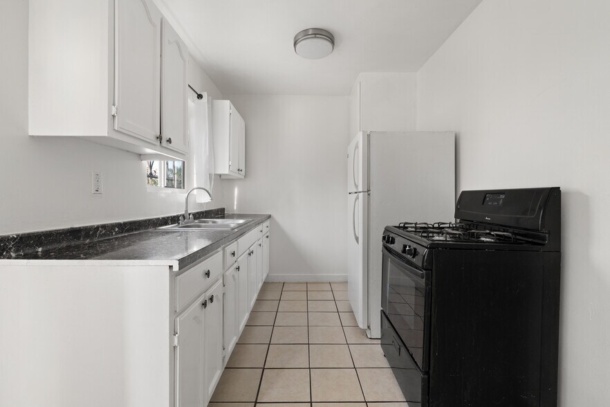 More Photos Of 1406 Exposition Blvd, Los Angeles Apartments For Sale