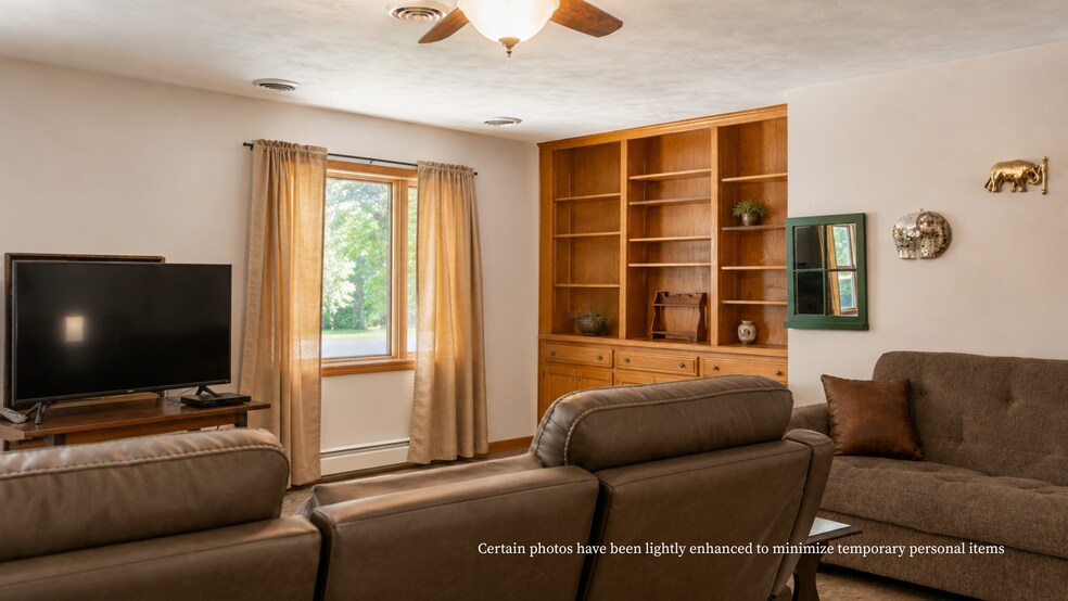 More Photos Of 113 Pine River St, Redgranite Service Station For Sale