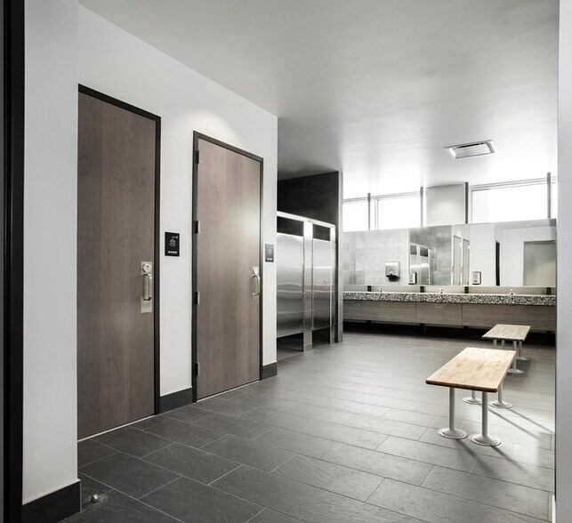 More Photos Of 295 S Chipeta Way, Salt Lake City Office For Lease