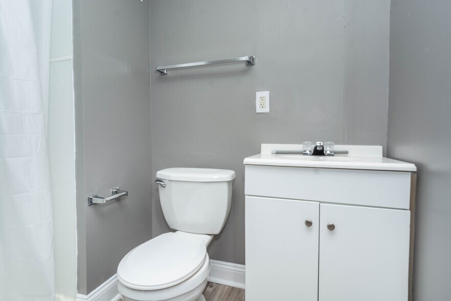 More Photos Of 115 W Mulberry St, Baltimore Office Residential For Sale