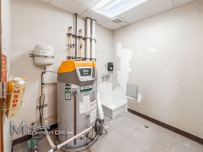 More Photos Of 3613-3621 S Moulton Dr, Oklahoma City Service For Lease