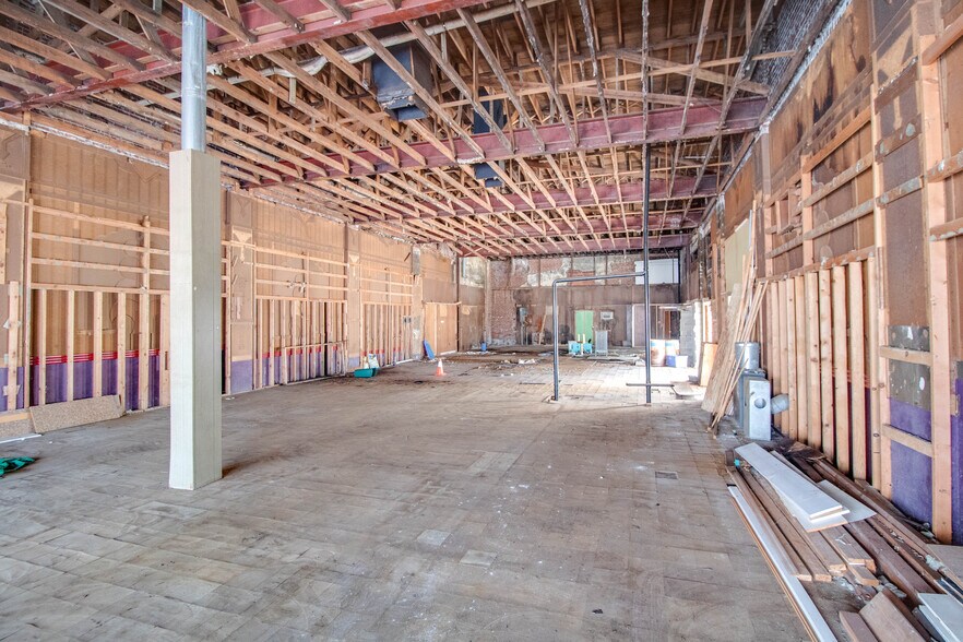 More Photos Of 531-533 N Main St, Carrollton General Retail For Sale