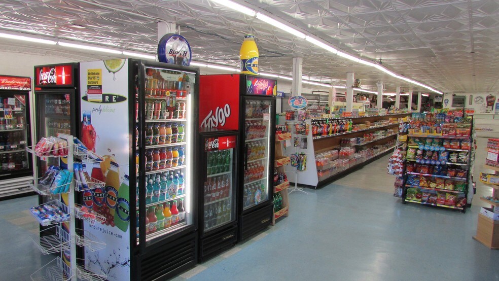More Photos Of 5002 S 3rd St, Memphis Convenience Store For Sale