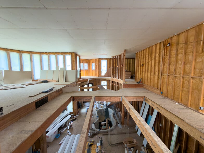 More Photos Of 46914 US-101, Bandon General Retail For Sale