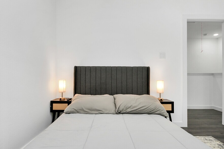 More Photos Of , Houston Multifamily For Sale