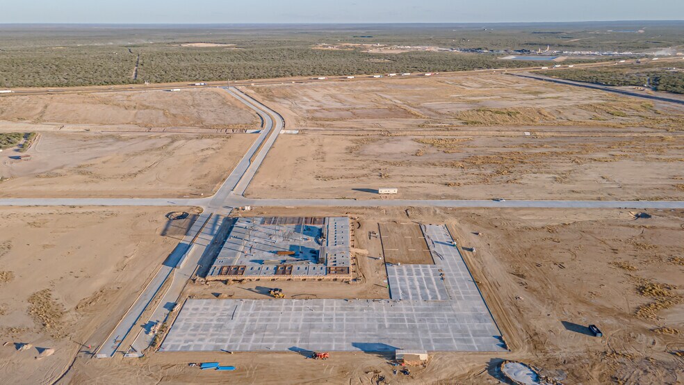 More Photos Of Maritime Loop, Laredo Warehouse For Sale