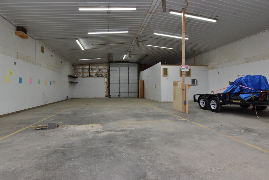 More Photos Of 20643 Sussex Hwy, Seaford Warehouse For Lease