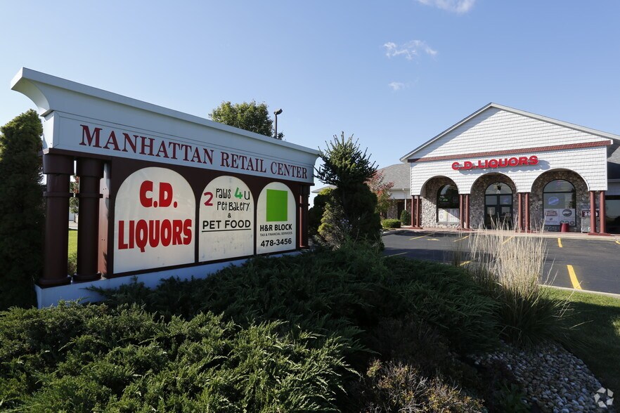 More Photos Of 24600 Route 52, Manhattan Storefront For Lease