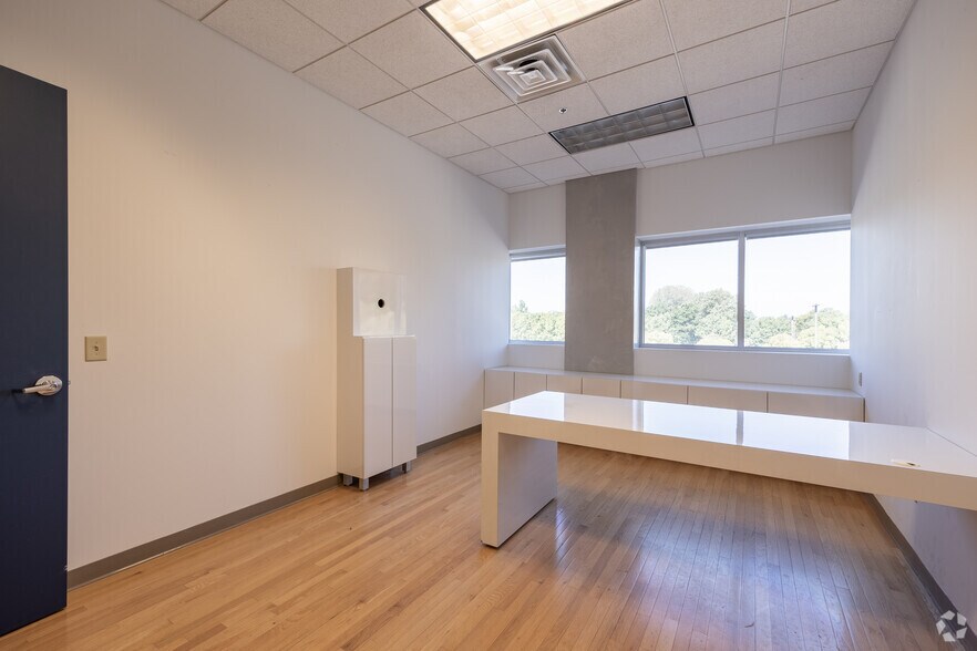 More Photos Of 1200 White St SW, Atlanta Office For Sale