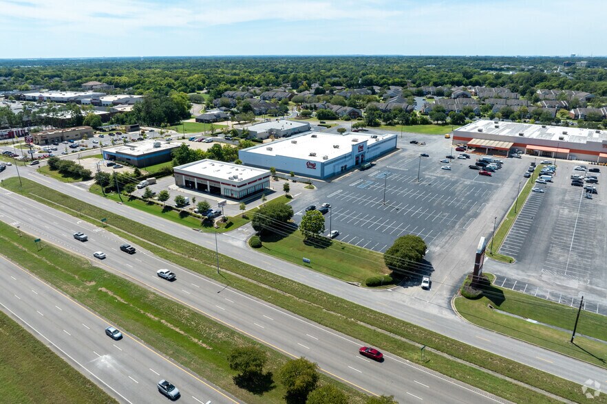 More Photos Of 2424 Eastern Blvd, Montgomery Storefront For Sale