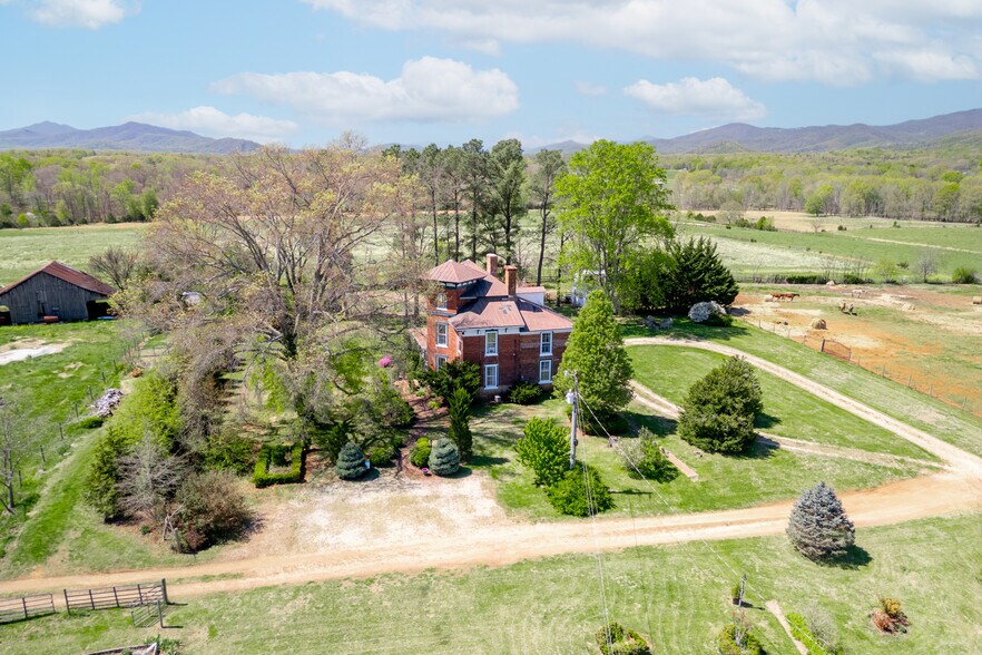 More Photos Of 2416 Lowesville Rd, Amherst Hospitality For Sale