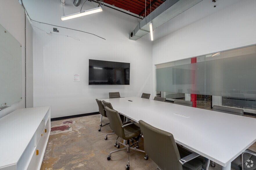 More Photos Of 20 W 14th Ave, North Kansas City Coworking Space