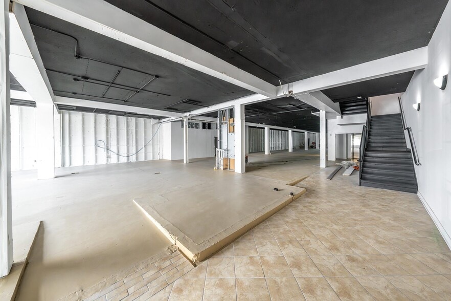 More Photos Of 846 Main St, Lake Geneva Storefront For Sale