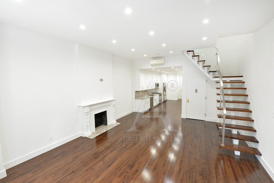 More Photos Of 53 E 64th St, New York Apartments For Sale