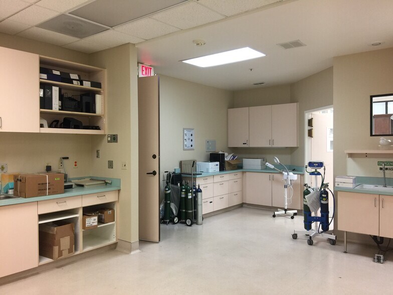 More Photos Of 3133 W March Ln, Stockton Medical For Sale