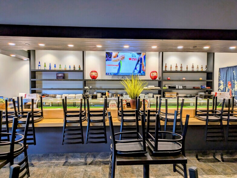 More Photos Of 305-393 W Los Angeles Ave, Moorpark Freestanding For Lease