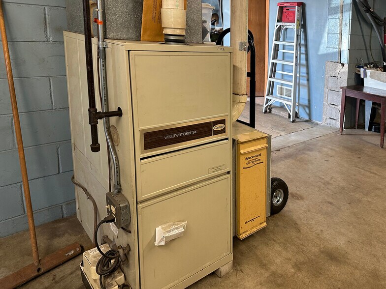 More Photos Of 2603 E 7th Ave, North Saint Paul Light Manufacturing For Sale